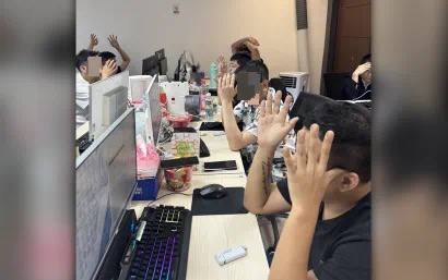 破获跨国网络诈骗窝点，26名中国籍人士、3名马来西亚人被捕！-白菜作业网-高质量白菜网-白菜社区